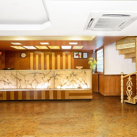 ザ モナーク ホテル バンガロール エクステリア 写真